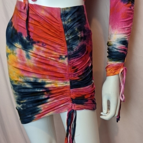 Fashion Nova Leave Me To It Tie Dye Multicolor Mini Skirt Set size Small - Picture 3 of 6